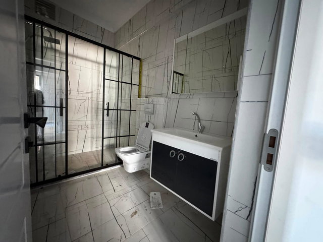 GÖLCÜK KALYON KAPI GİRİŞİ 2+1 SIFIR KİRALIK DAİRE