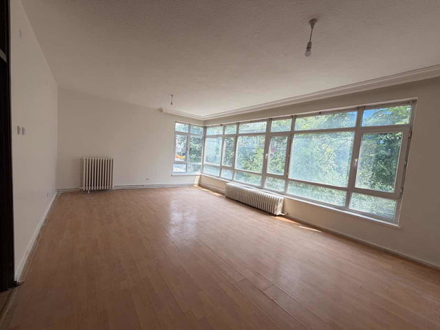 ÇANKAYA ESAT CAD ÜZERİ ASANSÖRLÜ YAPILI 3+1 KİRALIK DAİRE