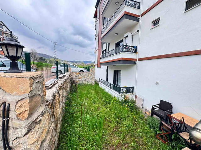 GÖLCÜK YAZLIK MAH BAHÇE KULLANIMLI 3+1 SATILIK DAİRE