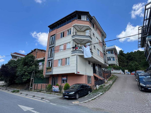 ÇEKMEKÖY MERKEZ MAHALLESİNDE 1+1 BAHÇE KATI KİRALIK DAİRE