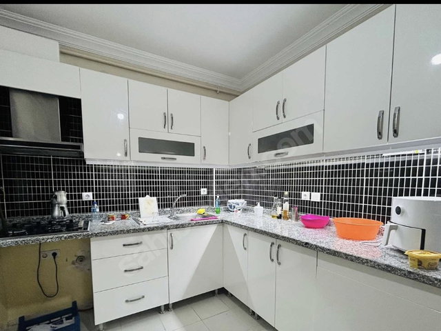 ÜSKÜDAR MERKEZDE SATILIK DAİRE 2+1