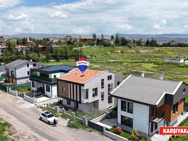 GÖLBAŞI KARŞIYAKA’DA  5+2 LÜKS VİLLA | 450 M² | 5 BANYO | YERDEN ISITMA