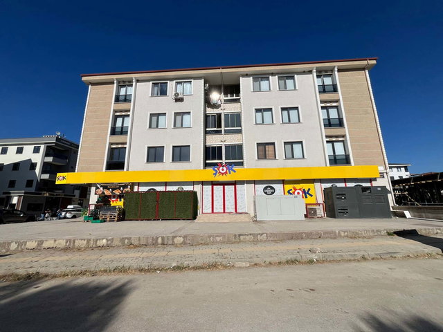 RE/MAX ŞEHİR 2 DE ÇİFTLİKKÖY ÇLİFTLİK MAH. SATILIK 2+1 DAİRE