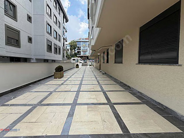 BAHÇELIEVLER MERKEZDE YENI SATILIK 2+1 DAIRE