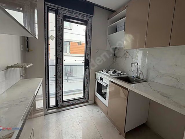 BAHÇELIEVLER MERKEZDE YENI SATILIK 2+1 DAIRE