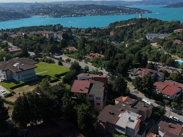 KANLICA'DA BOĞAZ VE DENİZ MANZARALI 4+1 KİRALIK MÜSTAKİL VİLLA