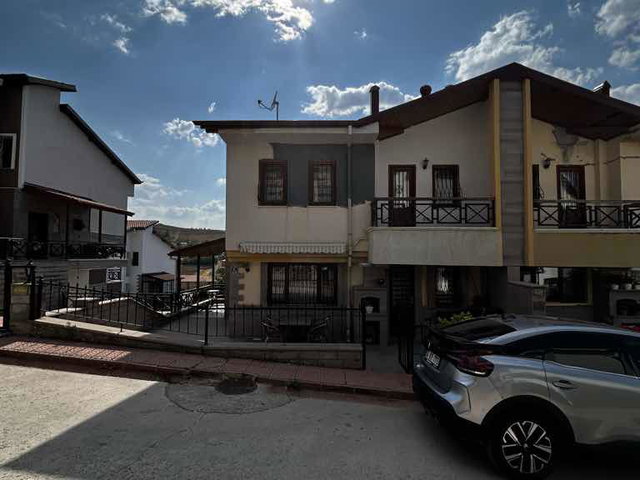 DODURGA TÜRKKONUT SİTE İÇİ SATILIK VİLLA