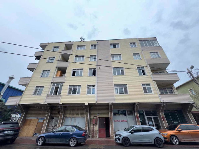 TUZLA, E5'E PARALEL SANAYİ İMARLI YATIRIMLIK 2+1 SATILIK DAİRE
