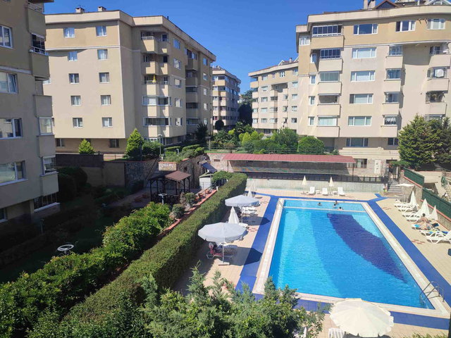 ÇEKMEKÖY MERKEZ  DE ALTINKOZA EVLERINDE KIRALIK 3+1  DAIRE