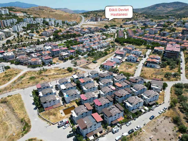 DİKİLİ GAZİPAŞA MAHALLESİ SARDUNYA SİTESİ'NDE SATILIK 4+1 VİLLA