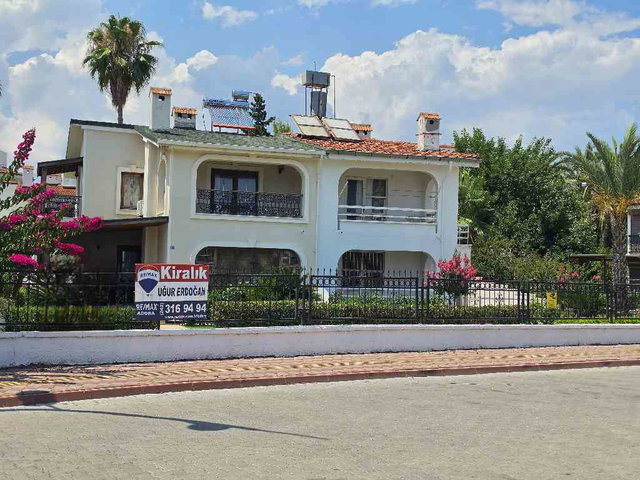 KEMER ÇAMYUVADA SİTE İÇERİSİNDE EŞYALI KİRALIK 2+1 MÜSTAKİL VİLLA