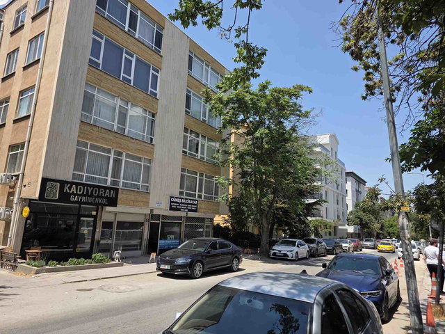 HOŞDERE CADDESİ ÜZERİNDE YATIRIMA VE OTURUMA UYGUN 2+1 DAİRE