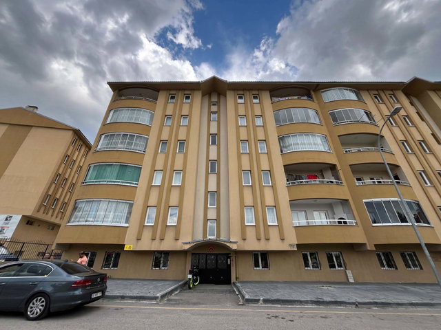 REMAX ARTIS'TEN ŞÜKRÜPAŞA'DA SATILIK 3+1 DAIRE