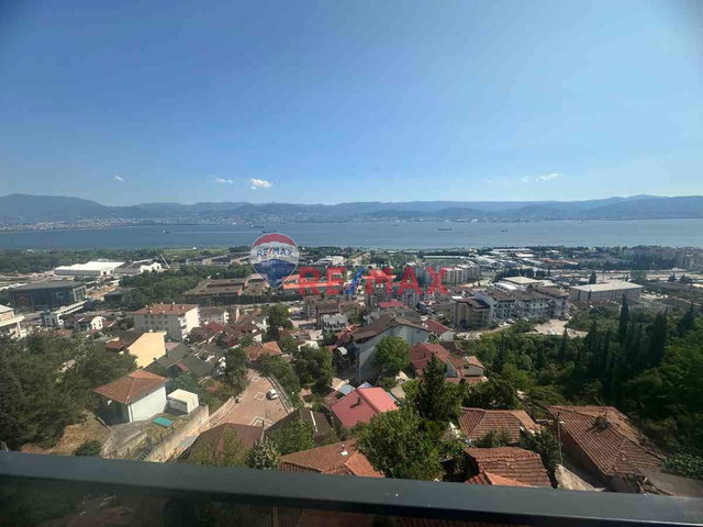 PANAROMİK DENİZ MANZARALI,EBEVEYN BANYOLU 2+1 KİRALIK DAİRE!!