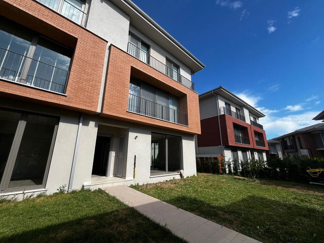 REMAX'TAN DEKAR AYIŞIĞI VİLLARINDA 3+1 BAHÇELİ FLAT VİLLA