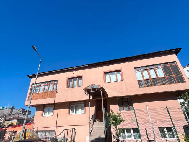 REMAX ARTIS'TEN ŞÜKRÜPAŞA'DA SATILIK 2+1 DAIRE