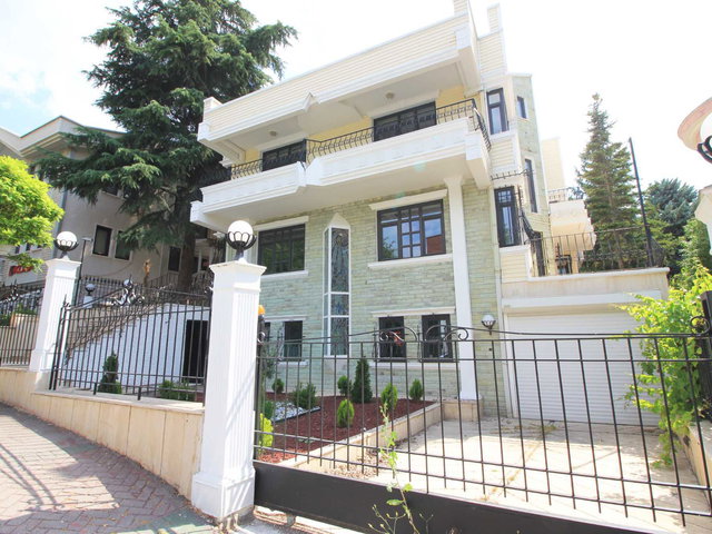 MUTLUKENT HEKİMKOY'DE 10+1 LÜKS VILLA (İŞYERI/KONUT)