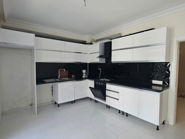 HAYRETTİN KARACA PARKINA BİTİŞİK BAKIMLI GENİŞ 3+1 KİRALIK DAİRE