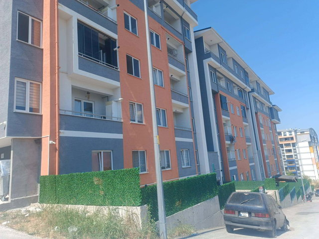 REMAX BEYAZ GÖRÜKLE DUMLUPINAR OCAK 164 SITESI ARA KAT 2+1 DAIRE
