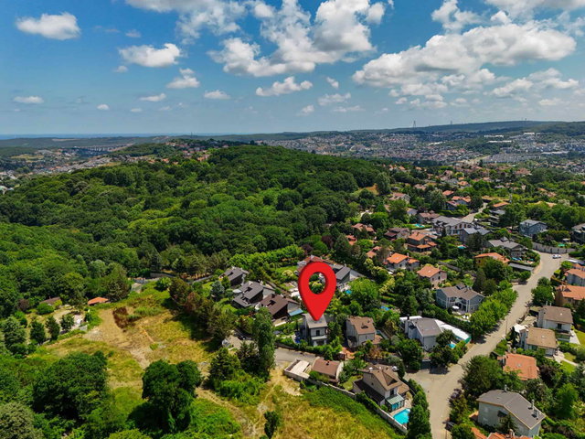 ZEKERİYAKÖY'DE MODERN MİMARİYLE BAŞTAN SONA YENİLENMİŞ ÖZEL KOZA VİLLASI
