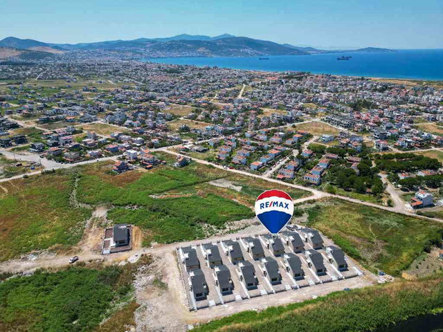 DİKİLİ’DE SIFIR 4+1 VİLLA | ALT KATTA İKİ ODA, ÜST KATTA İKİ ODA
