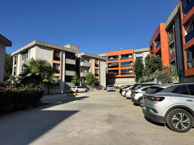 BAŞİSKELE’DE 2+1 | 137 M² BRÜT OLUKLU LIFE SİTESİNDE MODERN YAPILI FIRSAT SATILIK DAİRE