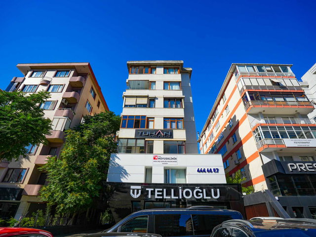 KADIKÖY'DE CADDE ÜZERINDE TABELA DEĞERI YÜKSEK SATILIK 4+1
