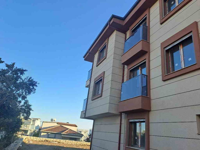 SEFERİHİSAR’DA SATILIK KAPALI MUTFAK 2+1 DAİRE