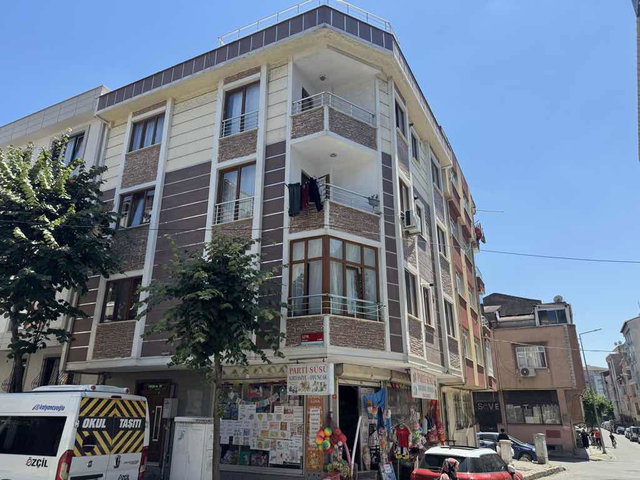 GÜNEŞLİ’DE SATILIK 2+1 DAİRE