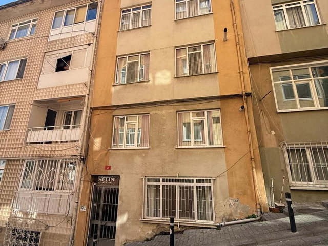 KADIKÖY HASANPAŞA’DA  GİRİŞ KAT  BAHÇELİ  3+1 DAİRE