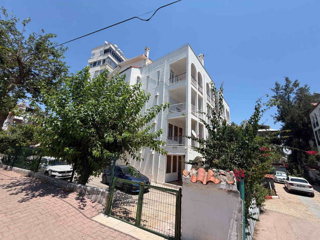 ANTALYA GÜZELOBA DENİZE YÜRÜME MESAFESİ BAHÇE DUBLEKS 3+1