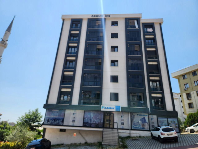 KARTAL MARMARAY'A YÜRÜME MESAFESİNDE TEMİZ 2+1 KİRALIK DAİRE