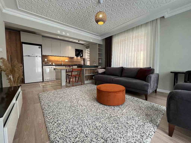 GAZİ MAHALLESİ MODERN EŞYALI YENİLENMİŞ 2+1 KİRALIK DAİRE