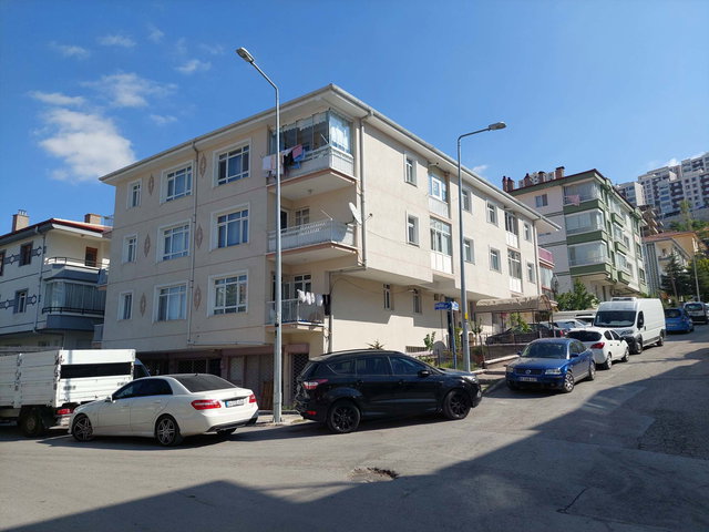 MAMAK HÜSEYİNGAZİ MH 191 SOK TA GİRİŞ KAT YAPILI 2+1 SATILIK DAİRE