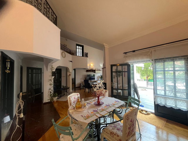 REMAX MODEL DEN KOŞU YOLU YAKINI ESNAF SITESINDE 6+1 TRIPLEX SATILIK VILLA