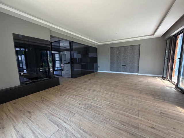 REMAX MAVİ'DEN SERDİVAN VATAN MAH'DE 4+1 SATILIK VİLLA