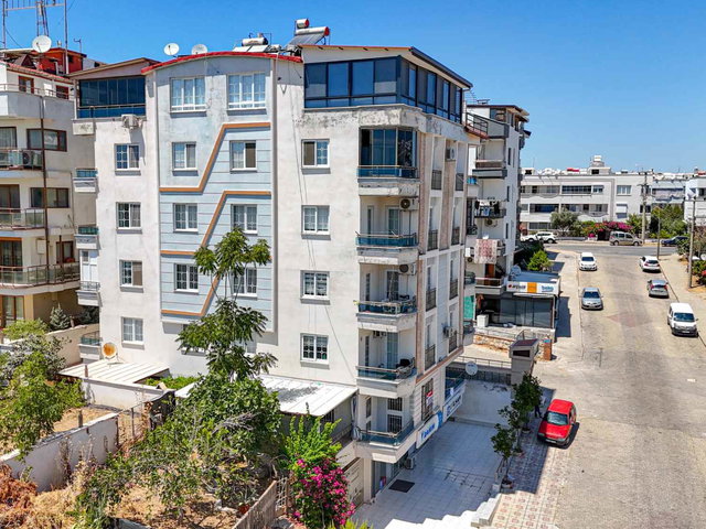 MÜSTAKİL TADINDA BAHÇELI AYRI MUTFAK DEV TERASLI 2+1