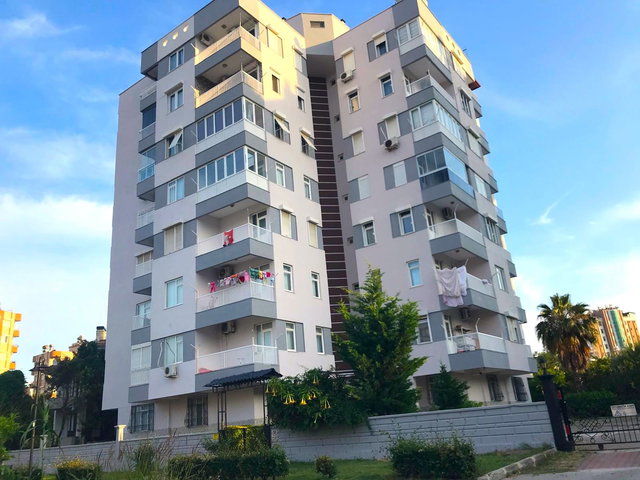 LARA GÜZELOBA'DA, DENİZE YAKLAŞIK 350 METRE MESAFEDE GENİŞ 3+1 DAİRE
