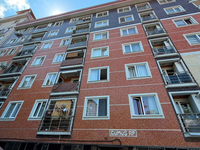 MECIDIYEKÖY'ÜN KALBINDE METROYA YAKIN 2+1 SATILIK DAIRE