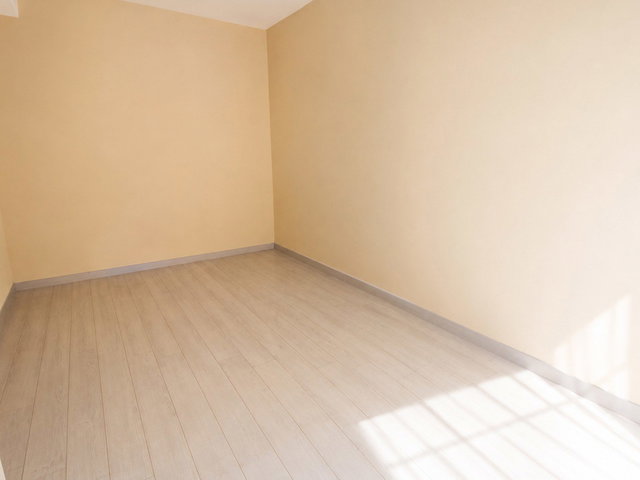 MALTEPE İDEALTEPE'DE KAPALI OTOPARKLI BOŞ 3+1 SATILIK DAİRE