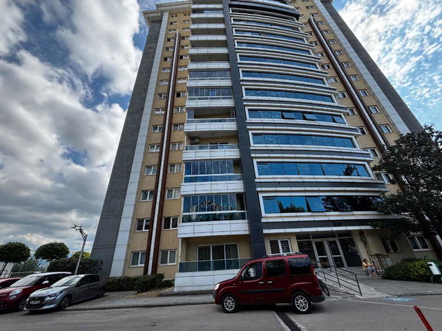 İZMİT YILDIZ KONUTLARI ( 3+1)   160 M2  ARAKAT KİRALIK DAİRE