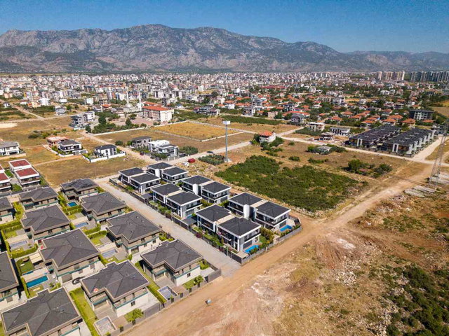 DÖŞEMEALTI-ACACIA VİLLALARINDA 5+1 SATILIK VİLLA