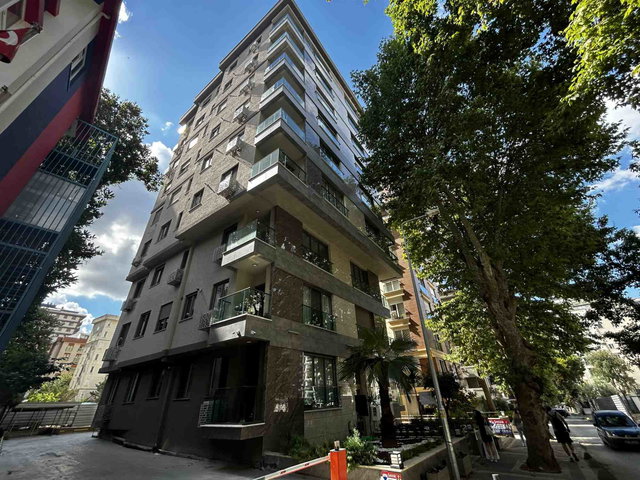 ERENKÖY'DE ÜST SEGMENT SIFIR 4+1 205 M2 KATTA TEK SATILIK DAİRE!