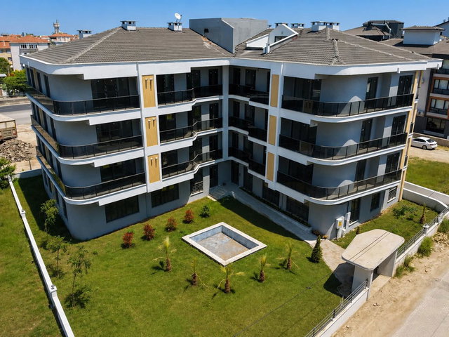 YALOVA ÇİFTLİKKÖY'DE SAHİLE YAKIN | KAPALI OTOPARKLI, GENİŞ BALKONLU MODERN 1+1