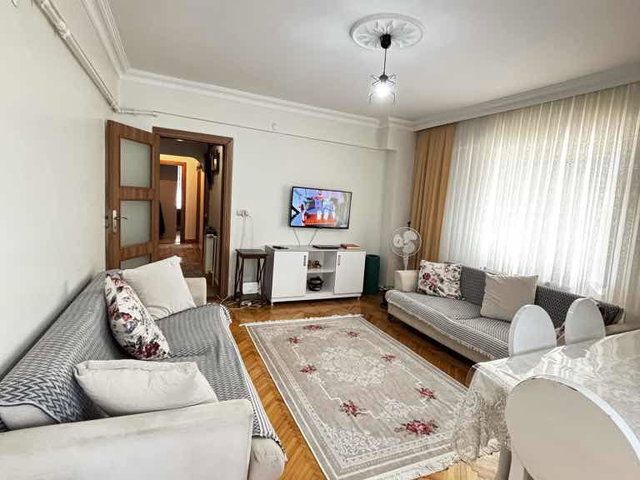 MALTEPE FINDIKLI’DA ARA KAT BALKONLU SATILIK 2+1 DAİRE