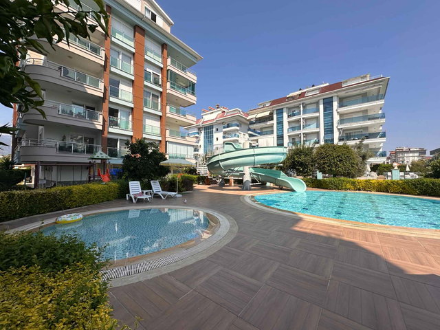 ALANYA KESTELDE DENİZE SIFIR LÜKS SİTEDE EŞYALI SATILIK DAİRE