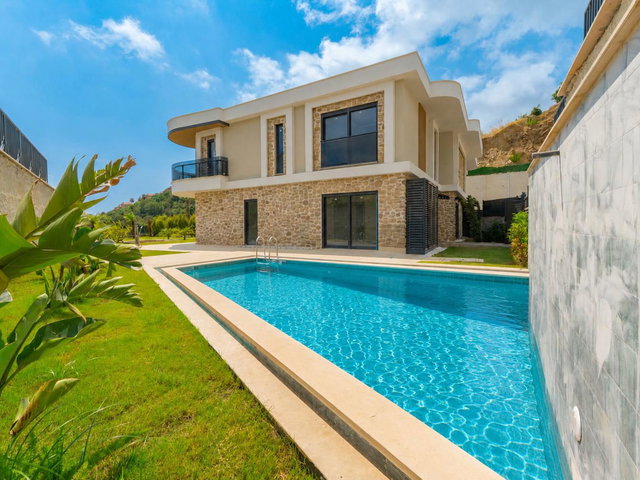 KARGICAK'TA SATILIK 4+1 LÜKS VILLA | VATANDAŞLIĞA UYGUN
