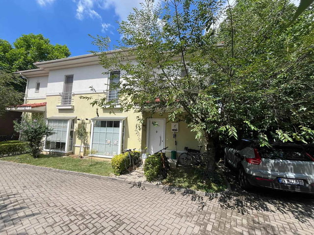 KARTEPE DUMLUPINAR VİLLAM 2 SİTESİ'NDE EŞYALI KİRALIK 3+1 VİLLA