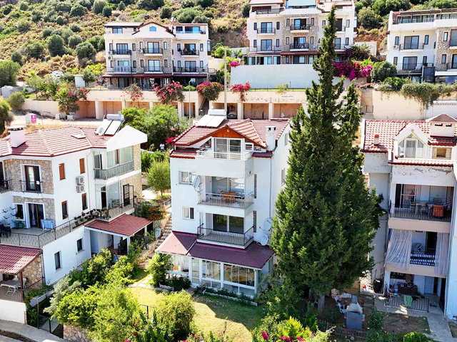 DATÇA MERKEZDE DENIZ MAZARALI SATILIK 2+1 (KATTA TEK)