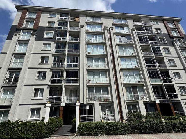 BEYLİKDÜZÜ OSTENPARK EVLERİ’NDE KELEPİR 3+1 | 150 M² | METROBÜSE 10 DK | YAŞAM VADİSİ YANI